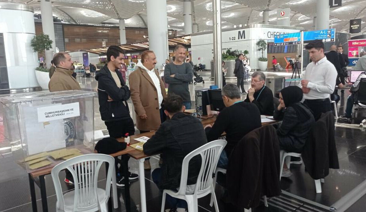İstanbul Havalimanı’nda seçim yoğunluğu! On binlerce vatandaş oy kullandı