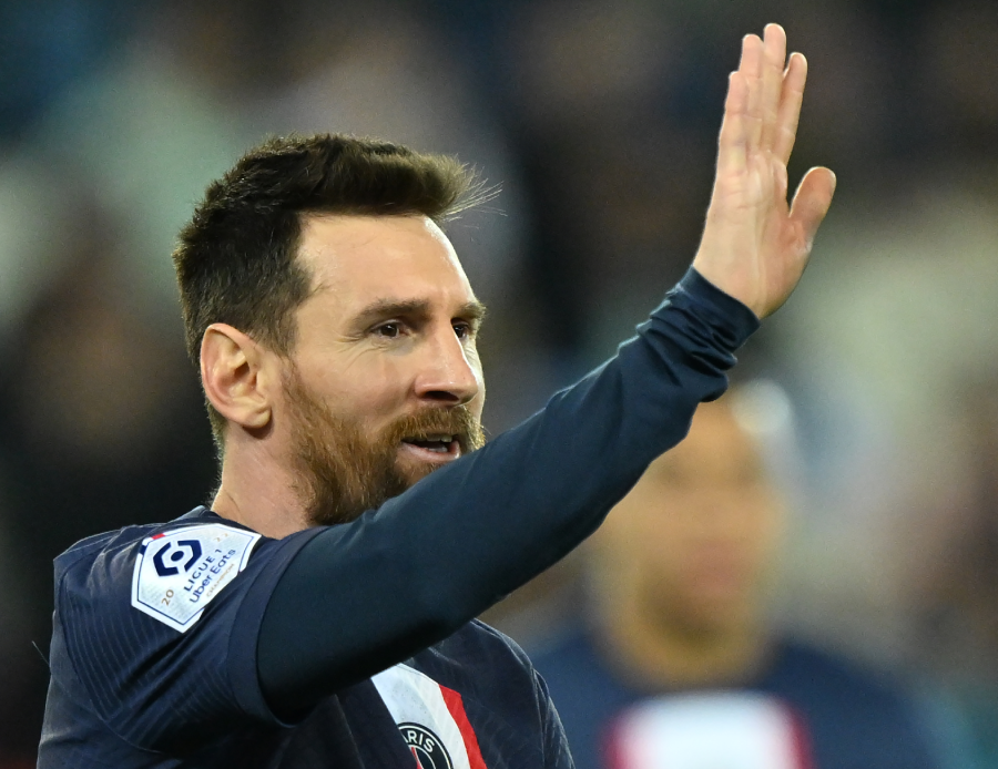Paris'te tarihi anlar! PSG 5 gol attı ama  Messi ıslıklandı