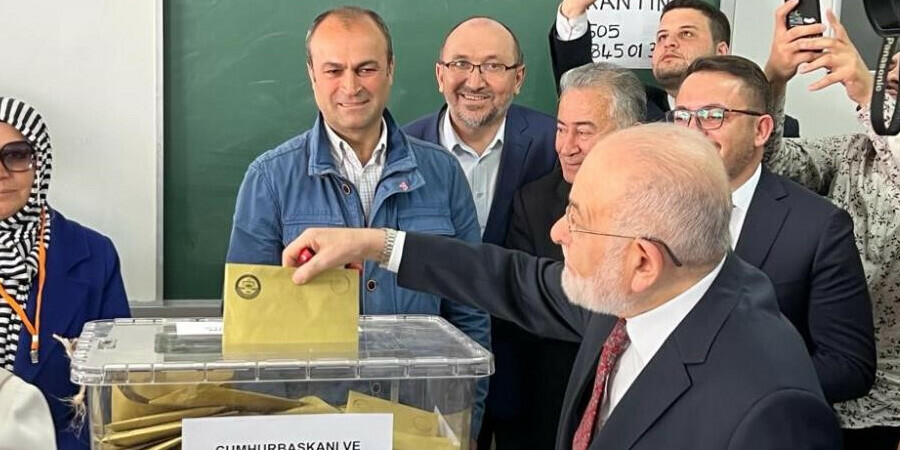 Saadet Partisi Genel Başkanı Karamollaoğlu oyunu Ankara’da kullandı
