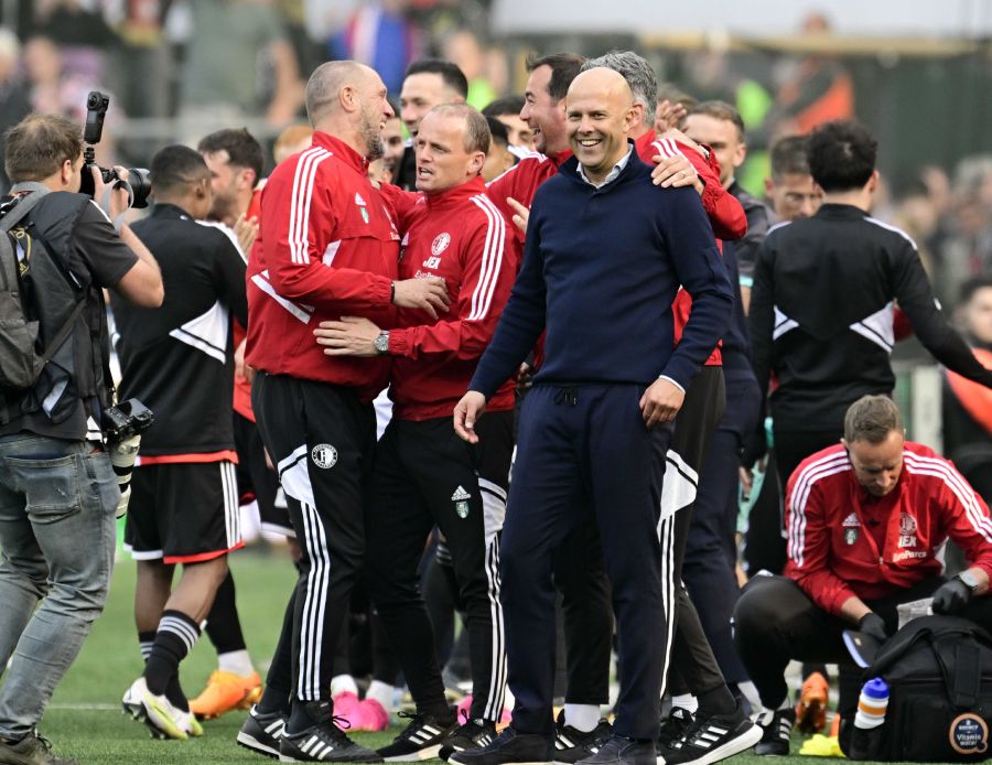 Türk futbolcu Orkun Kökçü gururlandırdı! Feyenoord Hollanda şampiyonu oldu
