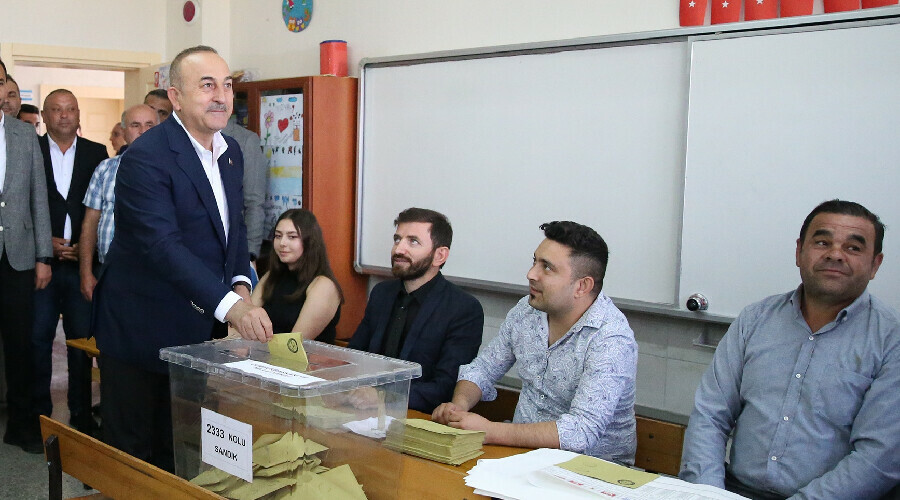 Bakan Çavuşoğlu oyunu kullandı: Pusulayı zarfa zor sığdırdım