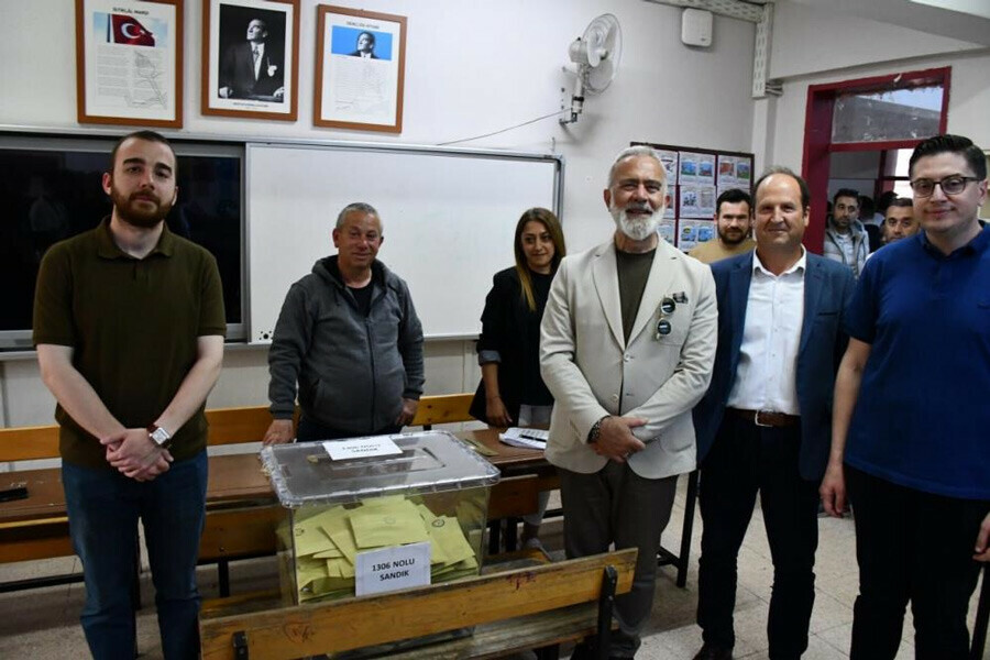 AK Parti’den aday olmuştu… Oyuncu Bahadır Yenişehirlioğlu meclise girdi mi? AK Parti’den aday olmuştu… Oyuncu Bahadır Yenişehirlioğlu meclise girdi mi?