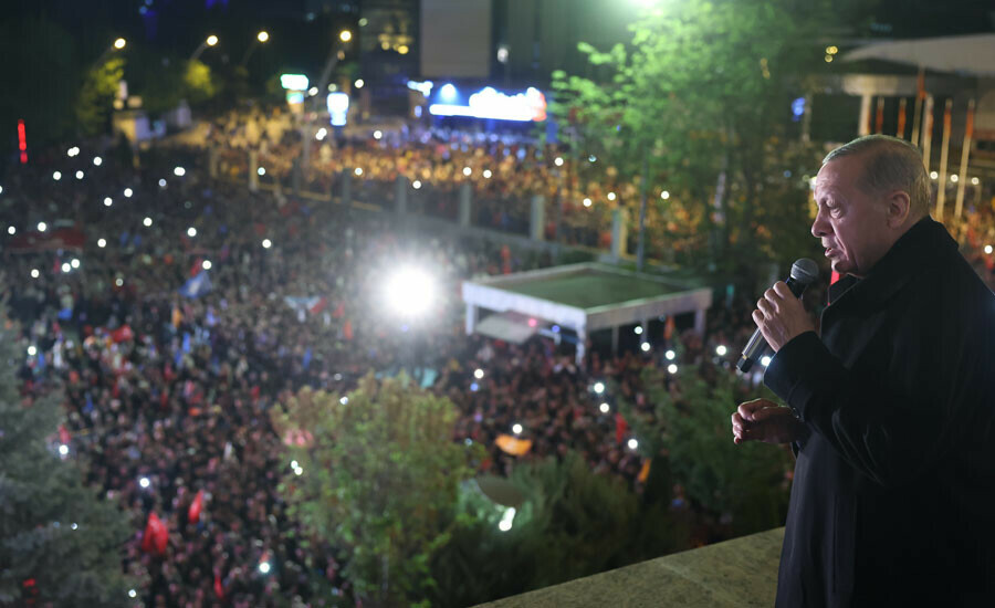 Balkon Konuşması'nda net mesaj verdi: Açık ara öndeyiz