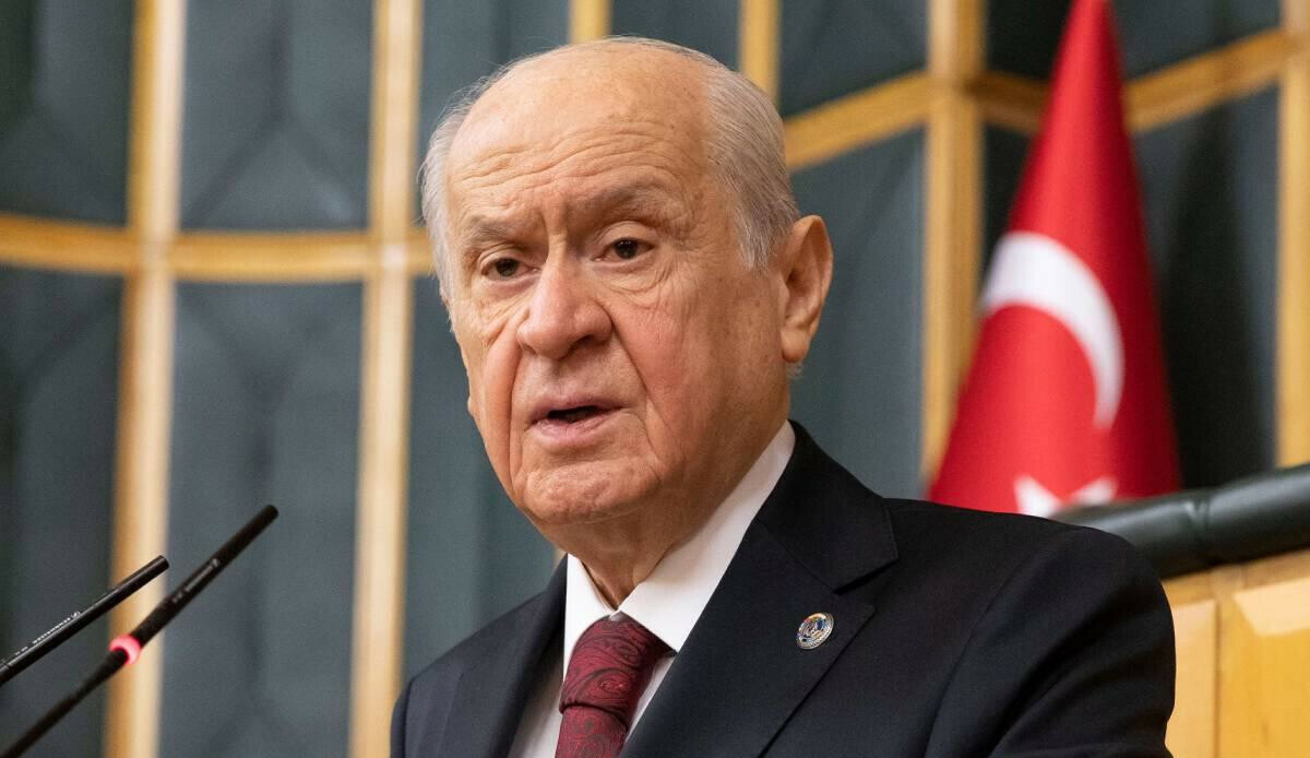 Devlet Bahçeli Meclis&#039;i açabilir