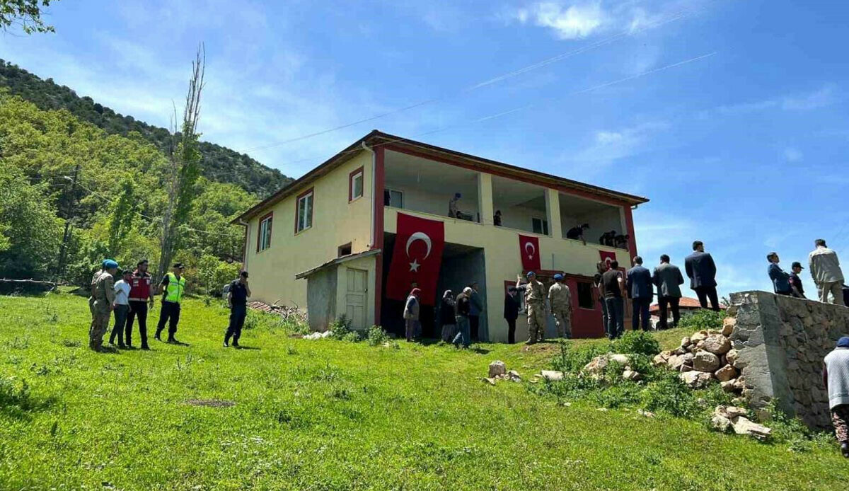 Acı haber baba evine ulaştı! Tokat&#039;a şehit ateşi düştü