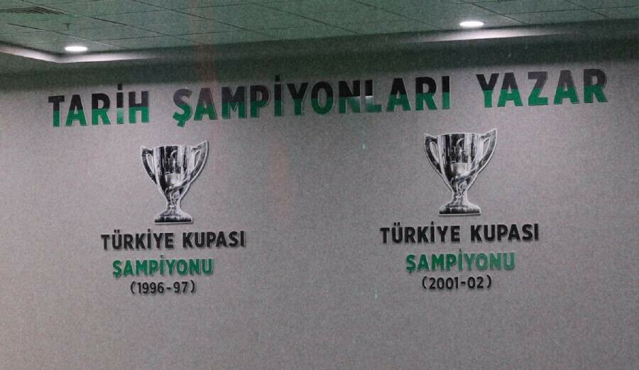 Kocaelispor Spor Toto 1. Lig'e geri döndü Kocaelispor Spor Toto 1. Lig'e geri döndü