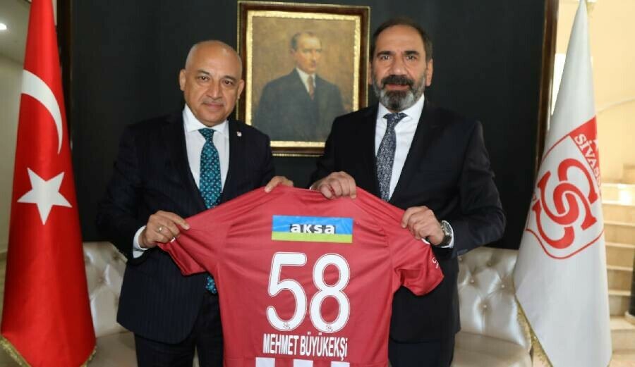 Sivasspor teknik direktör Rıza Çalımbay sonrası için Erol Bulut ile anlaşmaya vardı Sivasspor teknik direktör Rıza Çalımbay sonrası için Erol Bulut ile anlaşmaya vardı