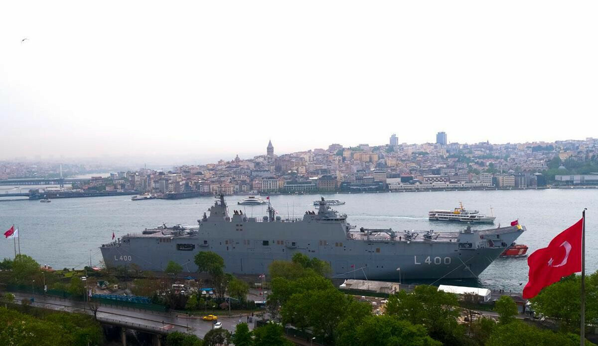 Türkiye'nin yüzen kalesi TCG Anadolu yeniden İstanbul'da Türkiye'nin yüzen kalesi TCG Anadolu yeniden İstanbul'da