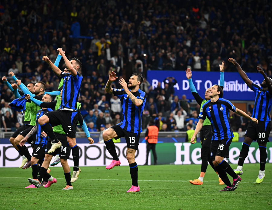 Hakan Çalhanoğlu'nun gurur gecesi! Inter Şampiyonlar Ligi finali için İstanbul'a geliyor Hakan Çalhanoğlu'nun gurur gecesi! Inter Şampiyonlar Ligi finali için İstanbul'a geliyor
