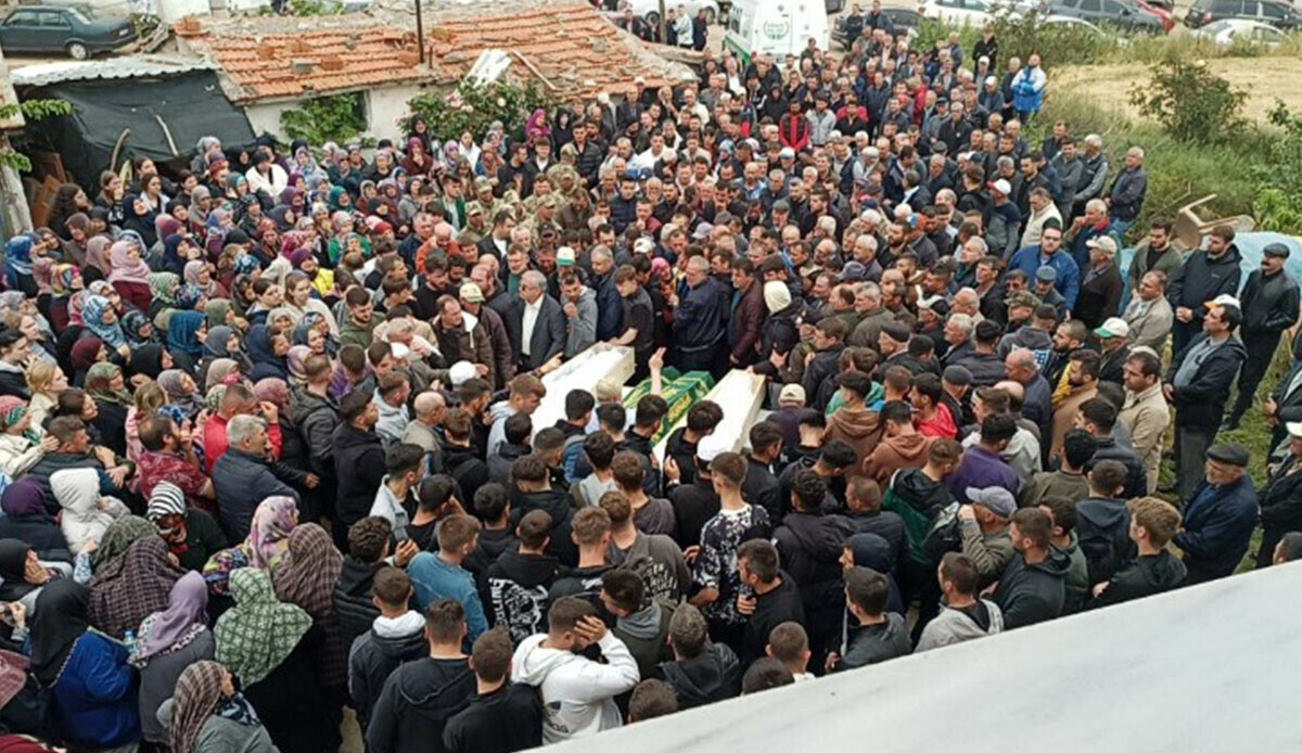 Futbolcu Enes ve babası 1 saat arayla kalp krizinden öldü Futbolcu Enes ve babası 1 saat arayla kalp krizinden öldü