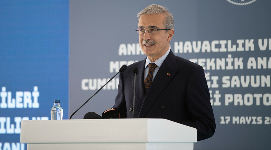 Bakan Özer açıkladı: Türkiye'nin ilk uzay ve havacılık lisesine Özdemir Bayraktar'ın adı verilecek Bakan Özer açıkladı: Türkiye'nin ilk uzay ve havacılık lisesine Özdemir Bayraktar'ın adı verilecek