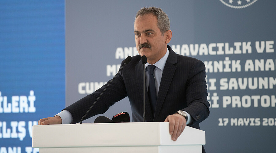 Bakan Özer açıkladı: Türkiye'nin ilk uzay ve havacılık lisesine Özdemir Bayraktar'ın adı verilecek Bakan Özer açıkladı: Türkiye'nin ilk uzay ve havacılık lisesine Özdemir Bayraktar'ın adı verilecek