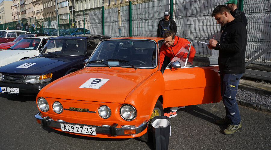 Prag'dan İstanbul'a uzanan yolculuk: Klasik otomobiller yollarda