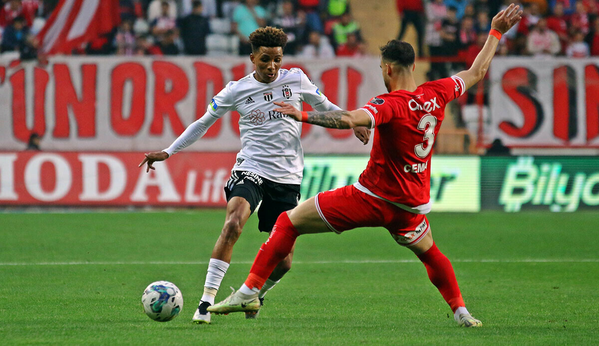 Gedson Fernandes'e İtalya'dan talip! Beşiktaş'ın istediği bonservis ortaya çıktı Gedson Fernandes'e İtalya'dan talip! Beşiktaş'ın istediği bonservis ortaya çıktı