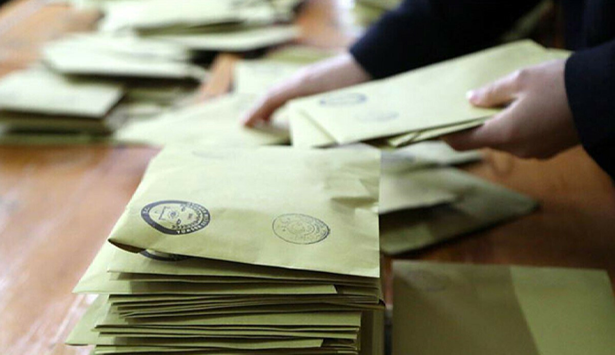 AK Parti&#039;nin başvurusu kabul edildi! YSK&#039;dan seçmen kararı