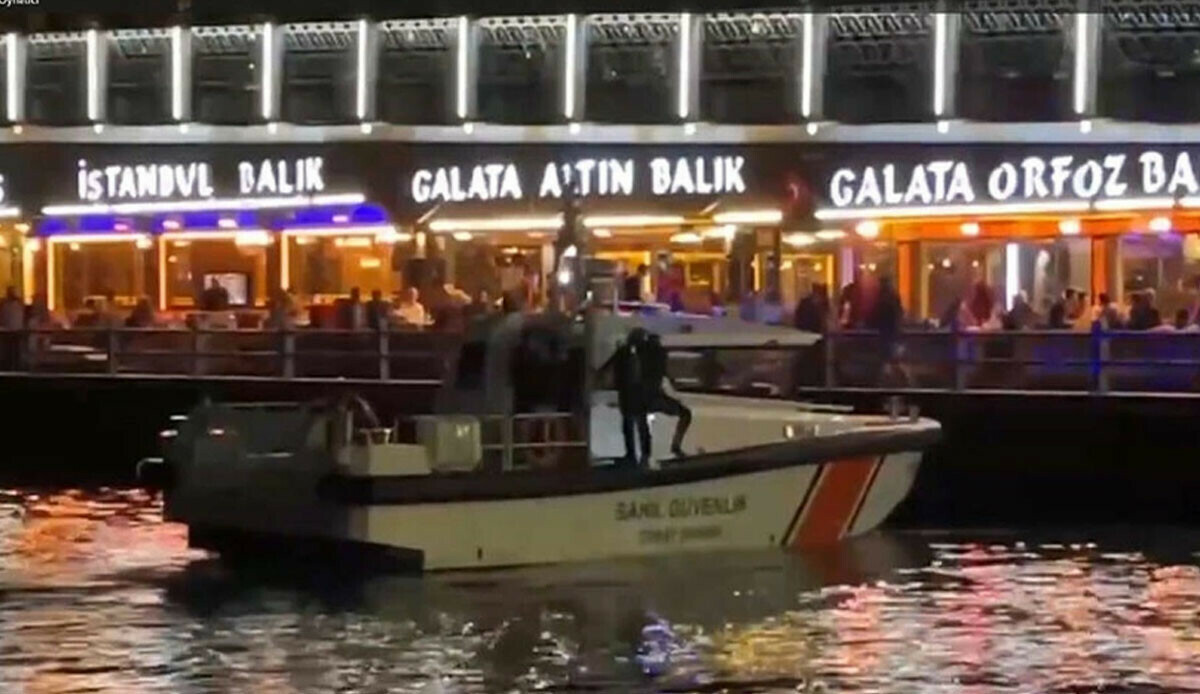 İstanbul emniyeti harekete geçti! Polisten kaçıp denize atlayan kişi kayboldu İstanbul emniyeti harekete geçti! Polisten kaçıp denize atlayan kişi kayboldu
