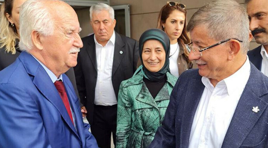 Gelecek Partisi'nde yaprak dökümü: Davutoğlu'nun danışmanı sert sözlerle istifa etti