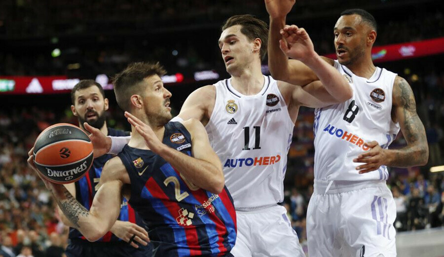 EuroLeague'de Olympiacos - Real Madrid finali! Tavares Barcelona'yı 