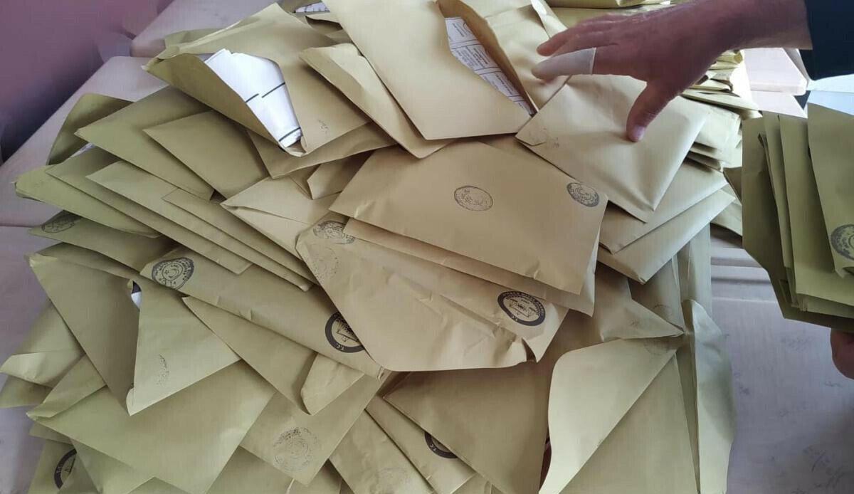 YSK, sandık kurullarına mesaj attı: Dolan sandıkları sallayın, yer açın YSK, sandık kurullarına mesaj attı: Dolan sandıkları sallayın, yer açın