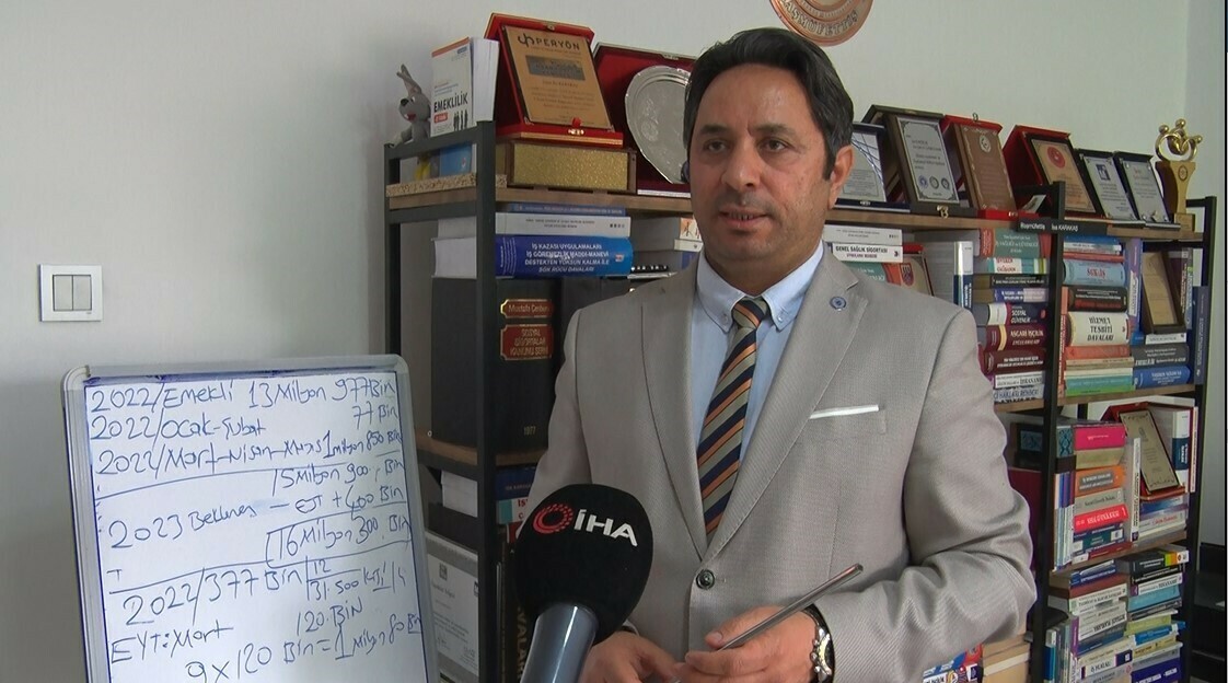 EYT'de milyonları ilgilendiren detay! SGK Başuzmanı uyardı, 1 gün bile eksik olsa emekli olamazsınız EYT'de milyonları ilgilendiren detay! SGK Başuzmanı uyardı, 1 gün bile eksik olsa emekli olamazsınız
