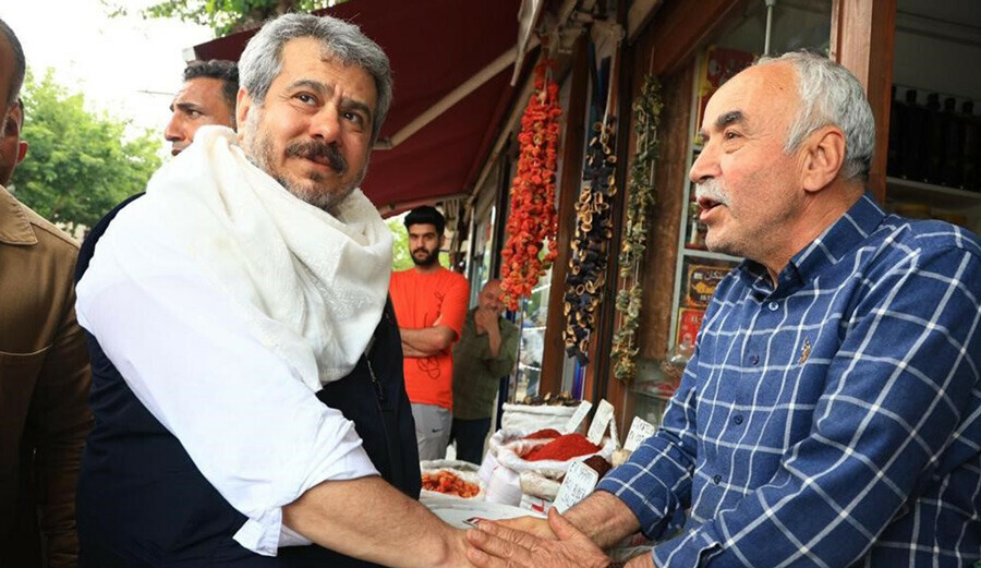 Sandıklar açıldı, şaşkına döndü: Seçim sloganı yüzünden binlerce oyu geçersiz sayıldı Sandıklar açıldı, şaşkına döndü: Seçim sloganı yüzünden binlerce oyu geçersiz sayıldı