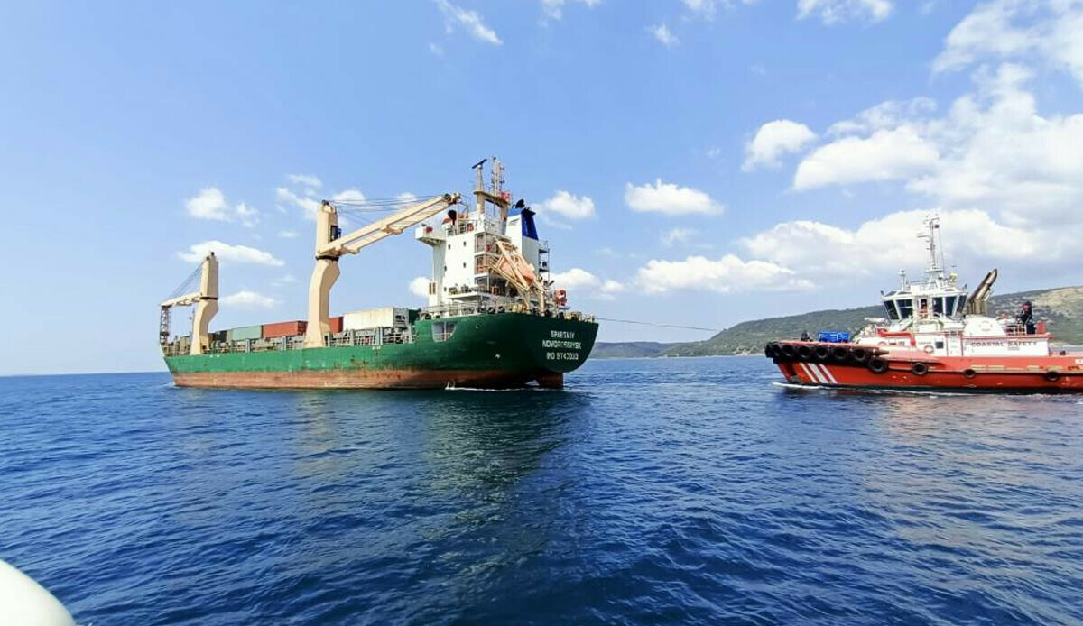 Çanakkale Boğazı’nda büyük tehlike: Anında müdahale edildi Çanakkale Boğazı’nda büyük tehlike: Anında müdahale edildi