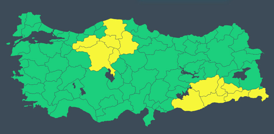 Pazar planı yapanlara sağanak engeli: Meteoroloji 13 kent için sarı alarm verdi Pazar planı yapanlara sağanak engeli: Meteoroloji 13 kent için sarı alarm verdi