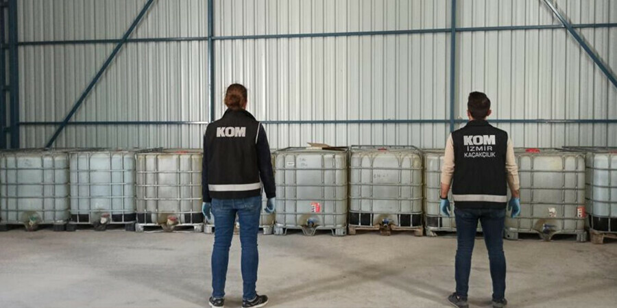 Sahte içki fabrikası kurmuşlar: 38 ton sahte alkol ele geçirildi