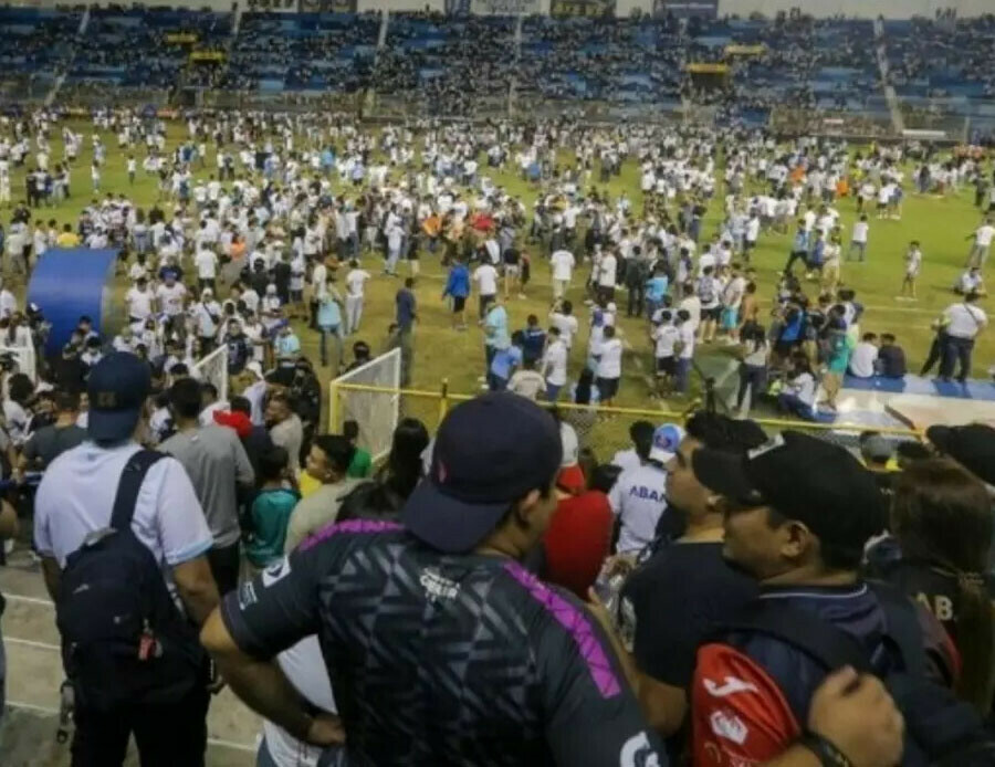 Futbol maçı vahşete döndü! Federasyon 12 ölü sonrası ligleri erteledi