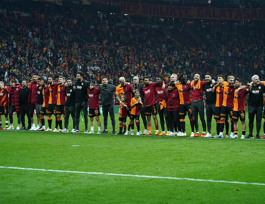 Galatasaray'da Muslera gelişmesi! Galibiyet sevincine katılmadan stadyumdan ayrılmıştı