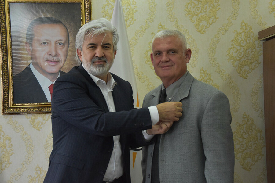 İYİ Parti'den istifa edip AK Parti'ye geçtiler! İYİ Parti'den istifa edip AK Parti'ye geçtiler!