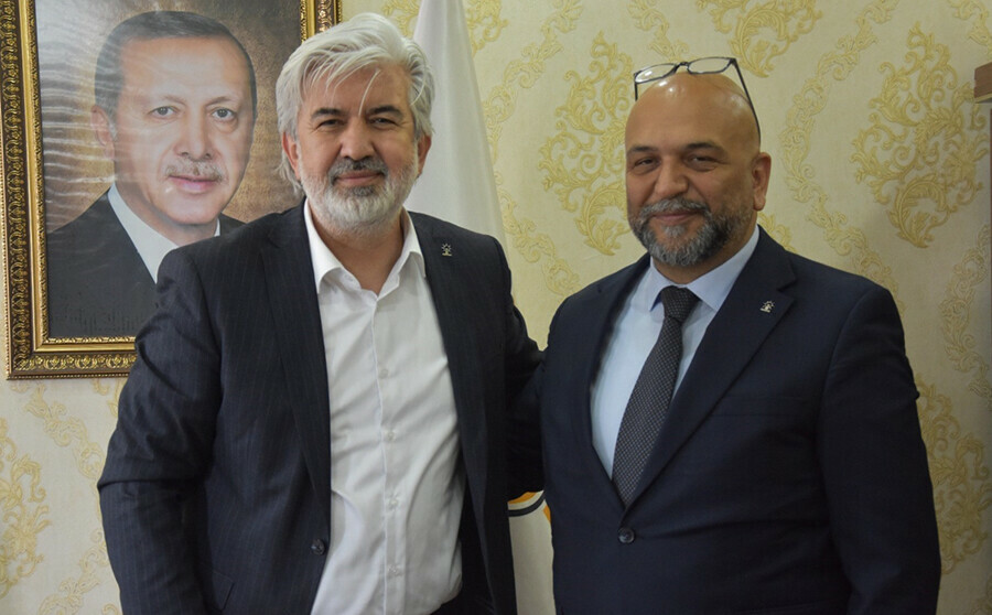 İYİ Parti'den istifa edip AK Parti'ye geçtiler! İYİ Parti'den istifa edip AK Parti'ye geçtiler!