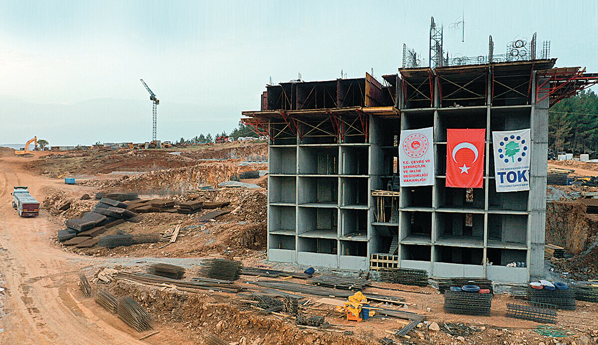 Kahramanmaraş deprem konutları: Oy değil gönül işi Kahramanmaraş deprem konutları: Oy değil gönül işi