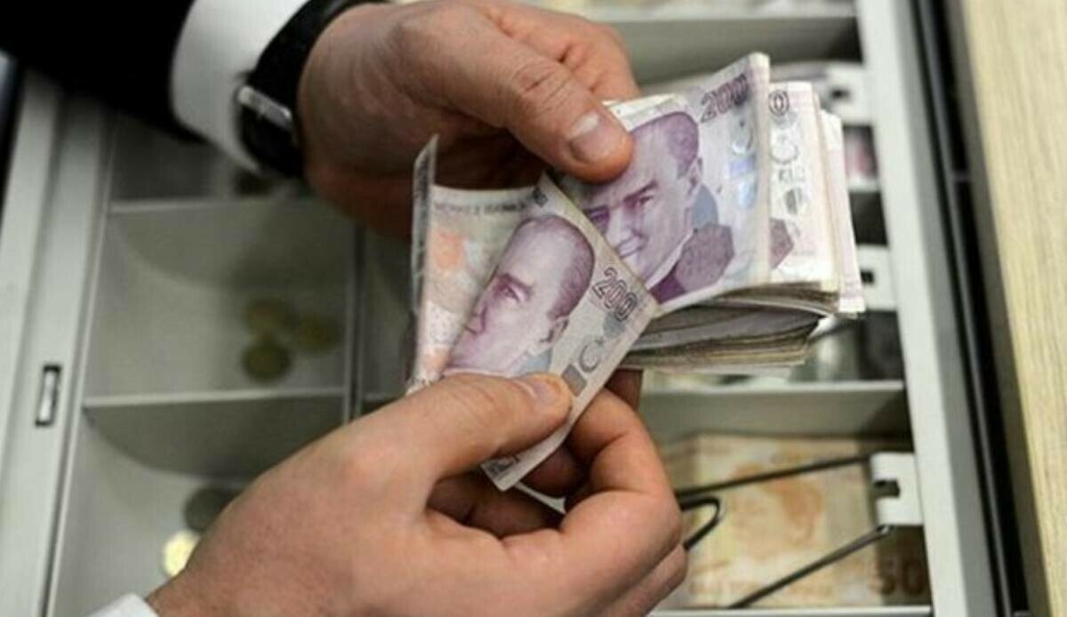 Memur ve emekli maaşı kaç TL olacak? Yeni oran geldi, tahminler güncellendi: İşte yeni zam tablosu...