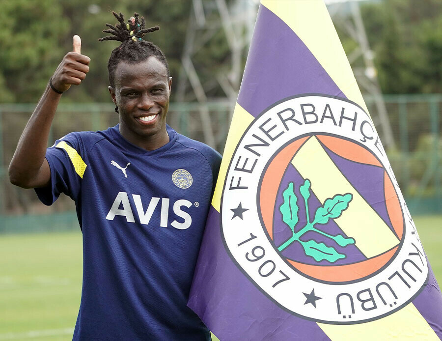 Fenerbahçe'ye Bruma piyangosu! Portekizli futbolcuya 7.5 milyon euro teklif ettiler Fenerbahçe'ye Bruma piyangosu! Portekizli futbolcuya 7.5 milyon euro teklif ettiler