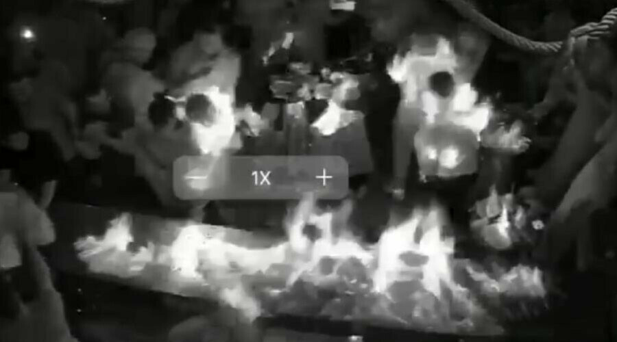 Taksim’de gece kulübünde korku dolu anlar: Müşterilere sürpriz yaparken yakıyorlardı Taksim’de gece kulübünde korku dolu anlar: Müşterilere sürpriz yaparken yakıyorlardı