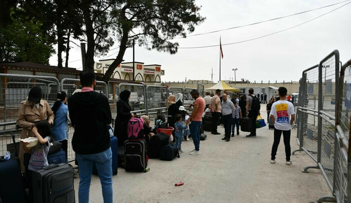 Resmi rakamlar açıklandı: Ülkesine dönen Suriyeli sayısı belli oldu Resmi rakamlar açıklandı: Ülkesine dönen Suriyeli sayısı belli oldu
