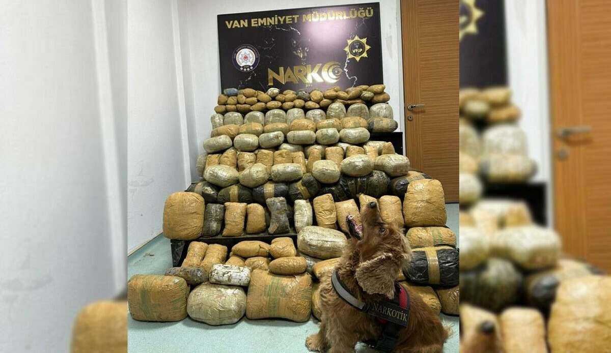 Van’da bir haftada 401 kilo uyuşturucu ele geçirildi Van’da bir haftada 401 kilo uyuşturucu ele geçirildi