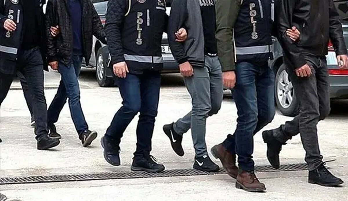 Ankara Cumhuriyet Başsavcılığı'ndan 24 gözaltı kararı Ankara Cumhuriyet Başsavcılığı'ndan 24 gözaltı kararı