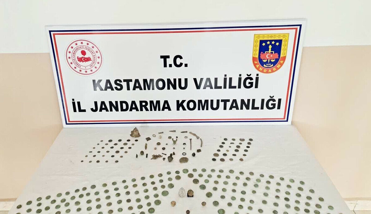 Kastamonu'da operasyon: Gözaltılar var Kastamonu'da operasyon: Gözaltılar var