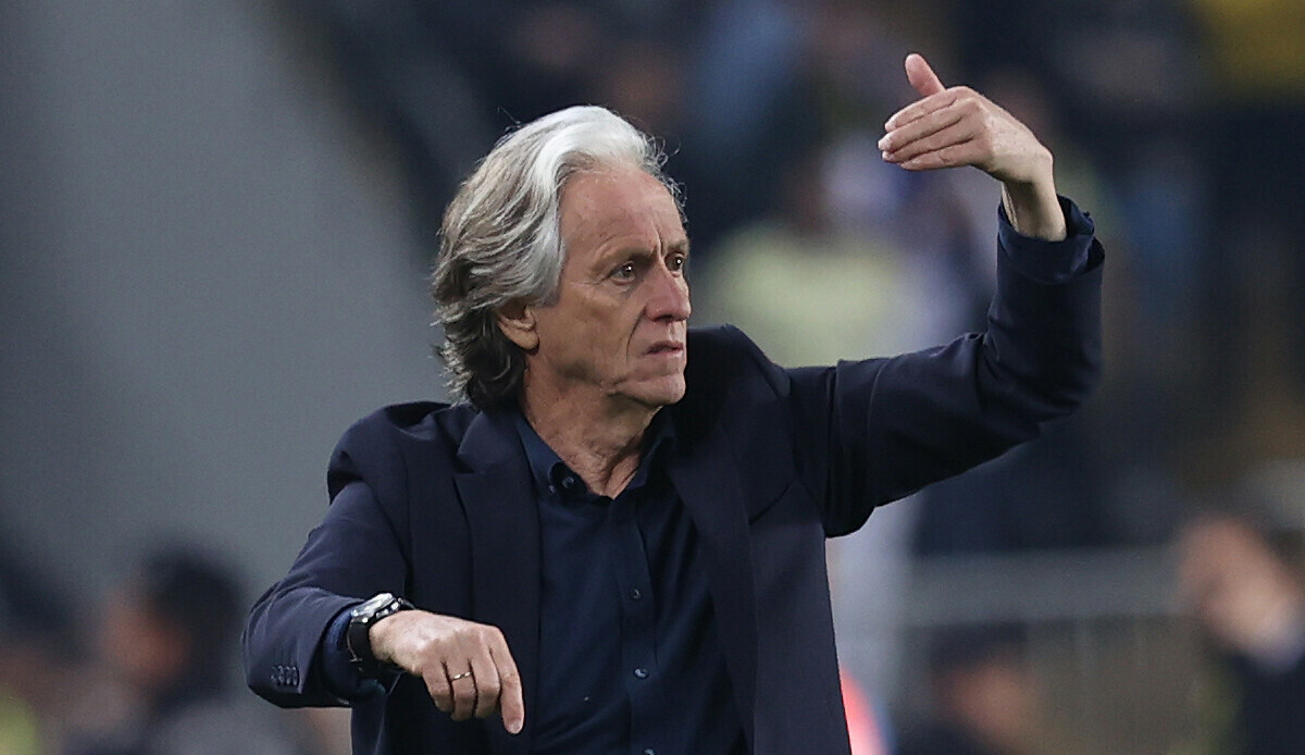 Tamam mı, devam mı? Jorge Jesus kararının verdi Tamam mı, devam mı? Jorge Jesus kararının verdi
