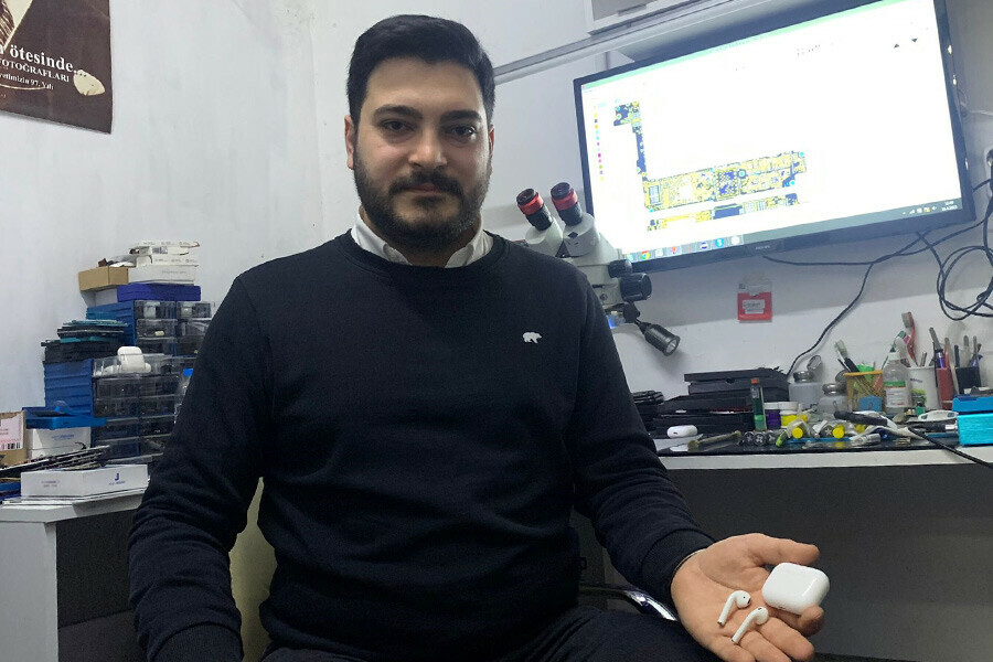 Bluetooth kulaklık ve akıllı saatler için 'deniz' uyarısı: Bir anlık dalgınlık binlerce liraya mâl olabilir Bluetooth kulaklık ve akıllı saatler için 'deniz' uyarısı: Bir anlık dalgınlık binlerce liraya mâl olabilir