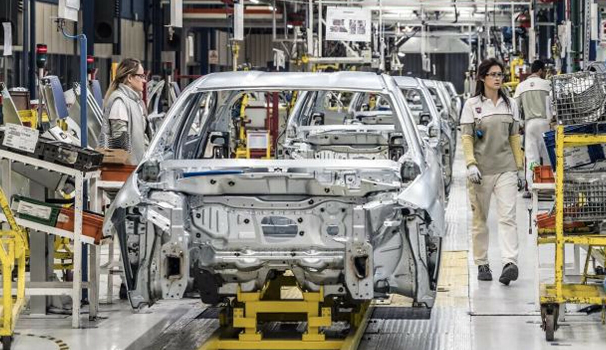 Otomotiv sektörü zirvede buluştu: Geleceğin teknolojilerine bugünden çalışıyoruz Otomotiv sektörü zirvede buluştu: Geleceğin teknolojilerine bugünden çalışıyoruz