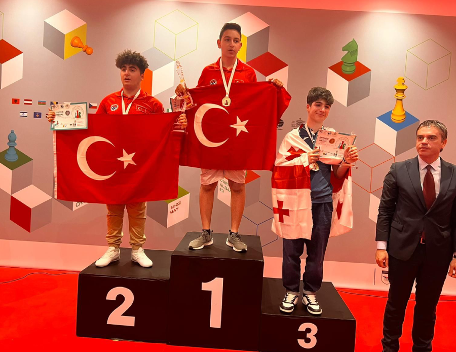 Türkiye, 15 madalyayla 25 ülkeyi geride bıraktı! Avrupa Okullar Satranç Şampiyonası’nı zirvede bitirdik Türkiye, 15 madalyayla 25 ülkeyi geride bıraktı! Avrupa Okullar Satranç Şampiyonası’nı zirvede bitirdik