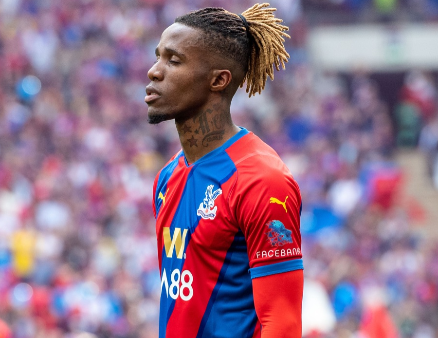 Fenerbahçe Wilfried Zaha transferi için keseyi açtı! Ali Koç'tan şampiyonluk hamlesi Fenerbahçe Wilfried Zaha transferi için keseyi açtı! Ali Koç'tan şampiyonluk hamlesi