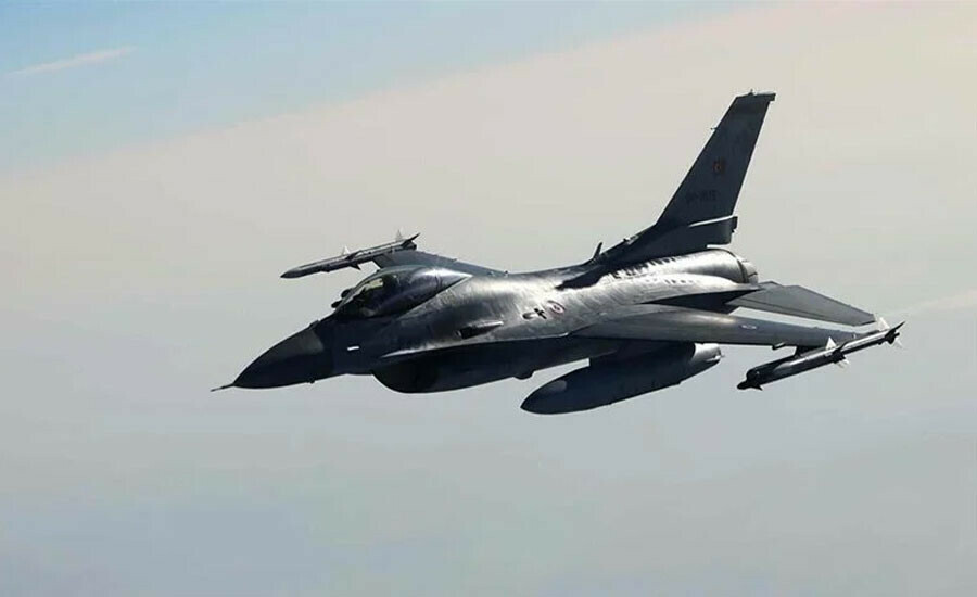 Savaşın seyrini değiştirecek hamle! Pilotlara F-16 eğitimi verilecek Savaşın seyrini değiştirecek hamle! Pilotlara F-16 eğitimi verilecek