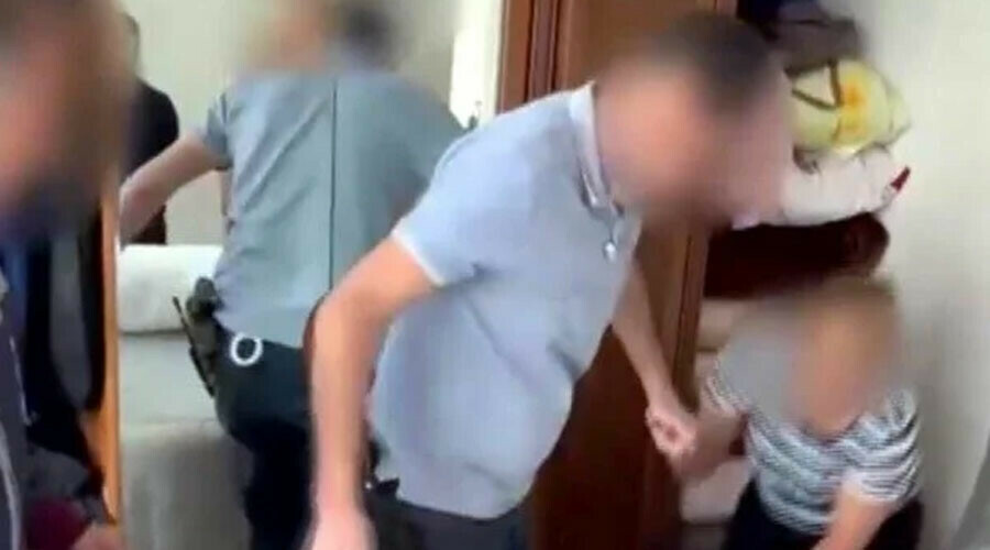 15 yıl hapis cezasıyla aranan hükümlü bazada yakalandı 15 yıl hapis cezasıyla aranan hükümlü bazada yakalandı