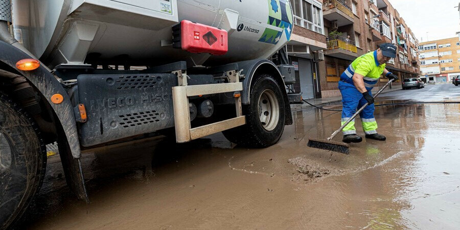 İspanya'da şiddetli yağışlar sel getirdi: Okullar tatil edildi