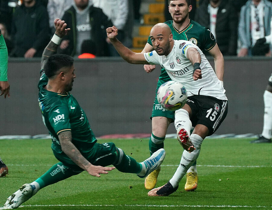 Şenol Güneş'in transfer listesi ortaya çıktı! Beşiktaş'tan yeni sezonda 7 imza Şenol Güneş'in transfer listesi ortaya çıktı! Beşiktaş'tan yeni sezonda 7 imza