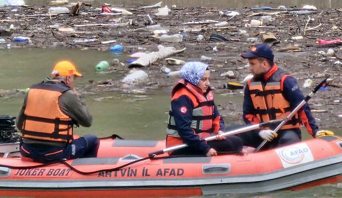 Çoruh nehrine düşmüştü! Aramalar devam ediyor